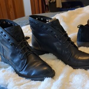 Gianni Bini Black Lace Up Boots Sleek Leather Design